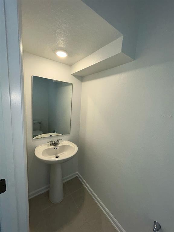 Building Photo - 2922 Savoir Ave