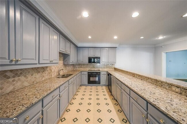 Building Photo - 2747 Lockerly Ln