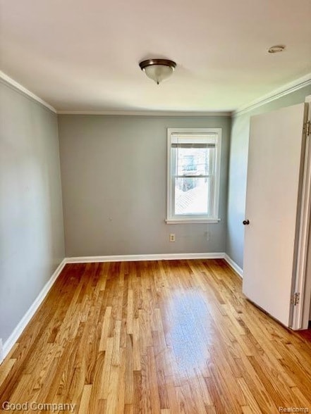 Building Photo - 319 S Pleasant St