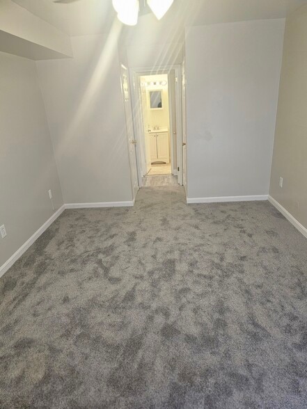 Building Photo - 7179 Donnell Pl