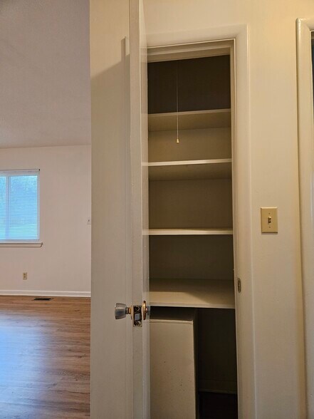 Building Photo - 303 S Germantown Rd