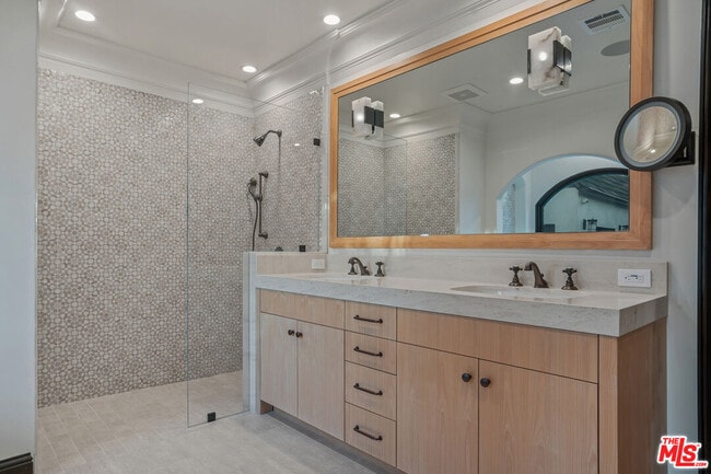 Building Photo - 4265 Denny Ave