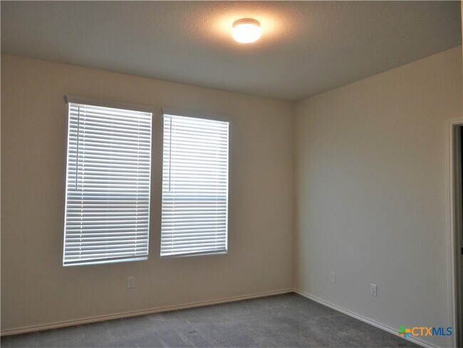 Building Photo - 334 Mistflower