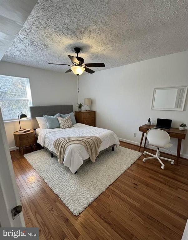 Building Photo - 15 Halley Pl SE