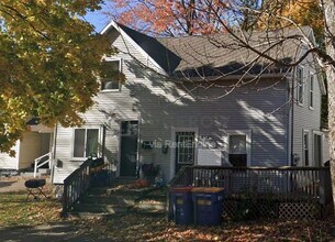 Building Photo - 1009 Quarry Ave NW
