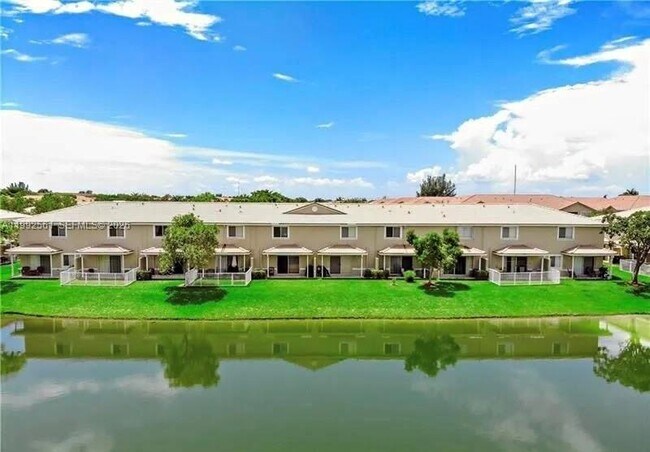 Building Photo - 8989 Lancaster St