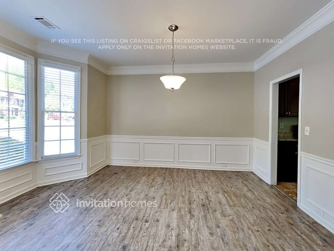 Building Photo - 1613 Babbling Brook Cove