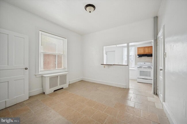 Building Photo - 1658 Conklin St