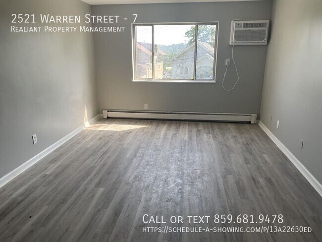 Building Photo - 2521 Warren St