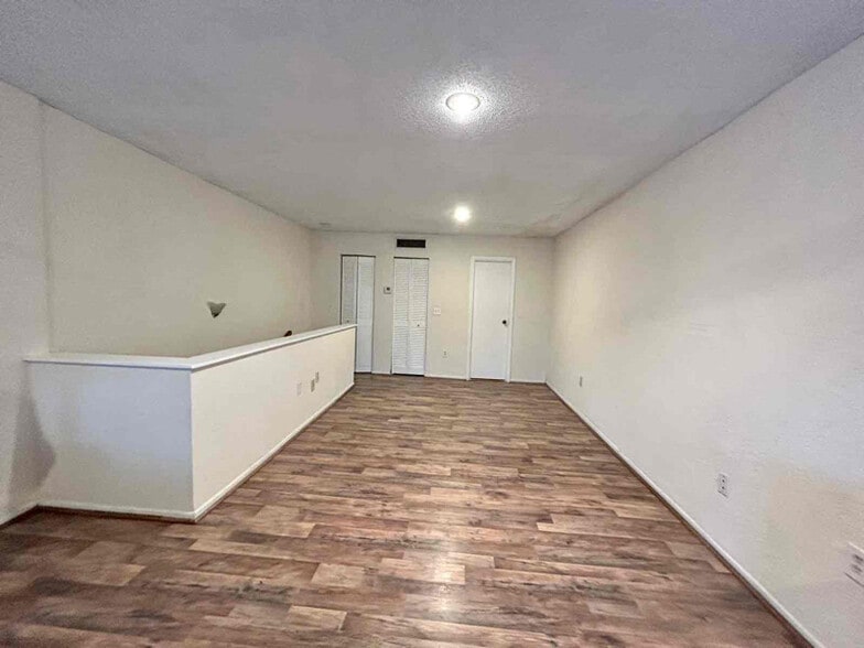 Building Photo - 715 SW 75th St