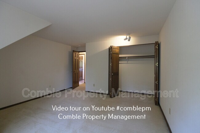 Building Photo - 2534 Medina Cir