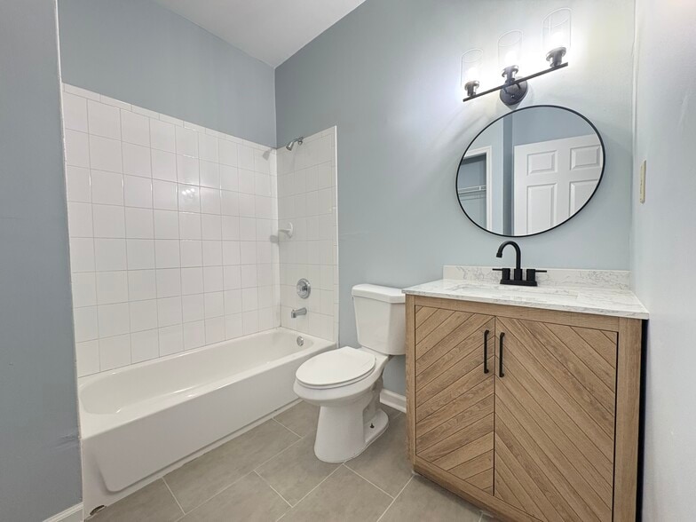 Unit 2 - 151 Chapman St