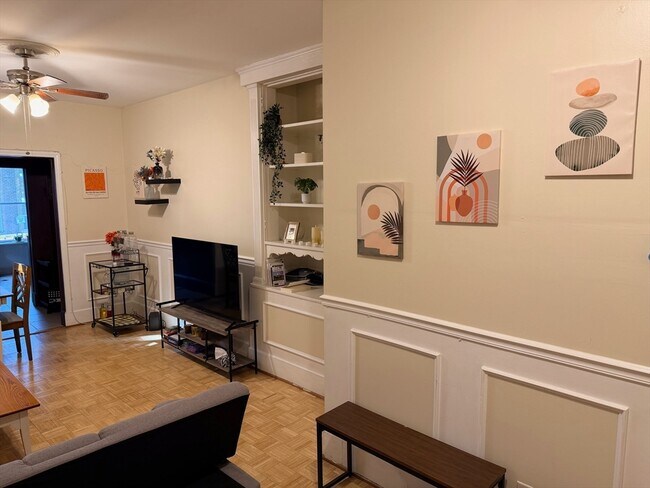 Building Photo - 1710 Commonwealth Ave