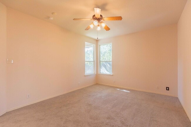 Building Photo - 509 Foxford Run Dr