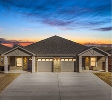 Building Photo - 3505 Abraham Dr