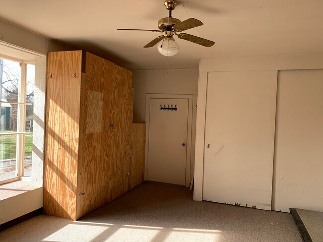 Building Photo - 5731 S Bearfield Rd