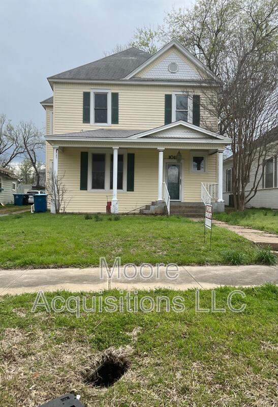 Primary Photo - 1018 W Sears St