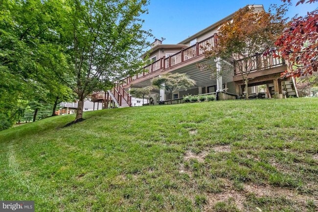 Building Photo - 6212 Lilac Bush Ln