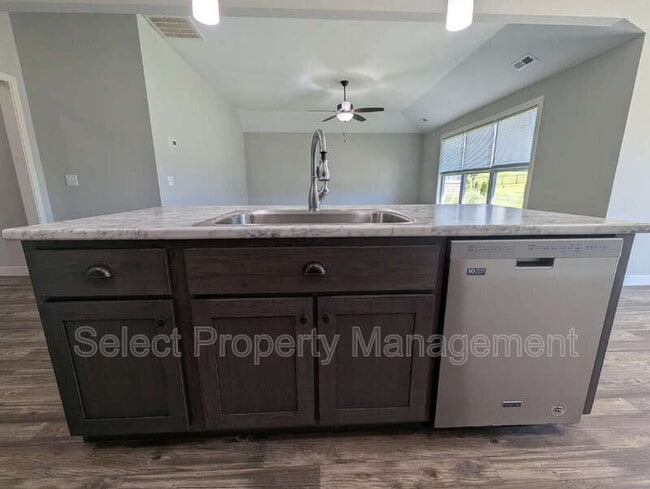 Building Photo - 1408 Sacred Oak Ct