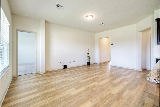 Building Photo - 1709 Fairhaven Gtwy