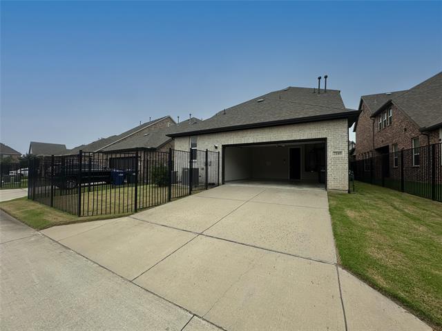 Building Photo - 7105 Royal View Dr