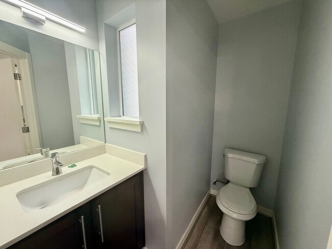 Building Photo - Northgate Townhome