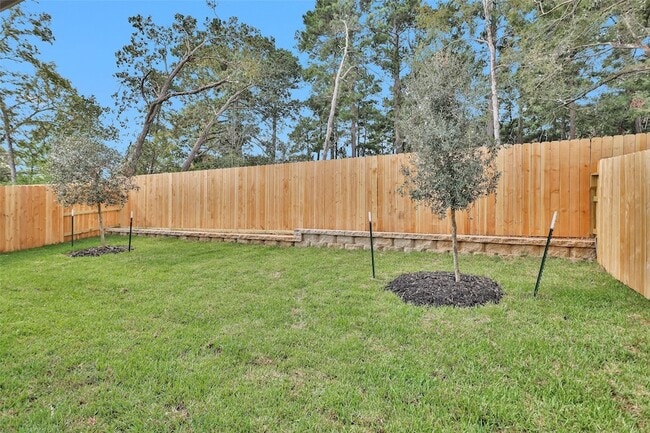 Building Photo - 18095 Martin Pines Dr