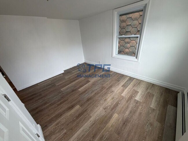 Building Photo - 540 Marshall St