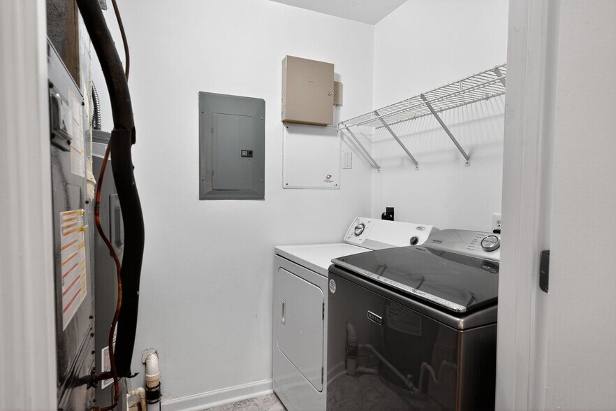 Building Photo - 3208 Margellina Drive