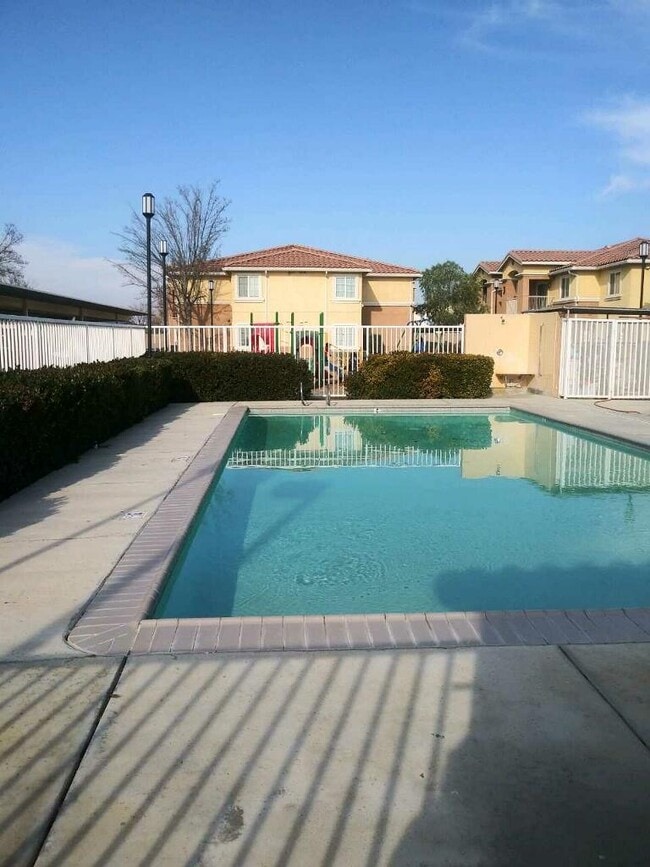 Summerset Apartments 668 S Camanche Dr Arvin CA 93203 Apartment Finder