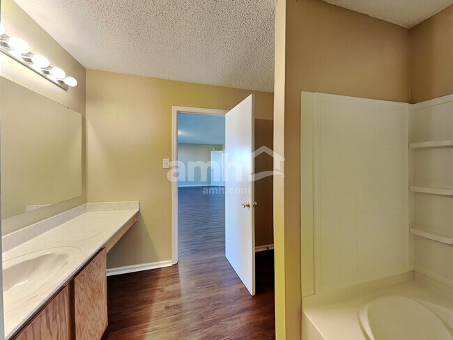 Building Photo - 1968 Prairie Sky Ln