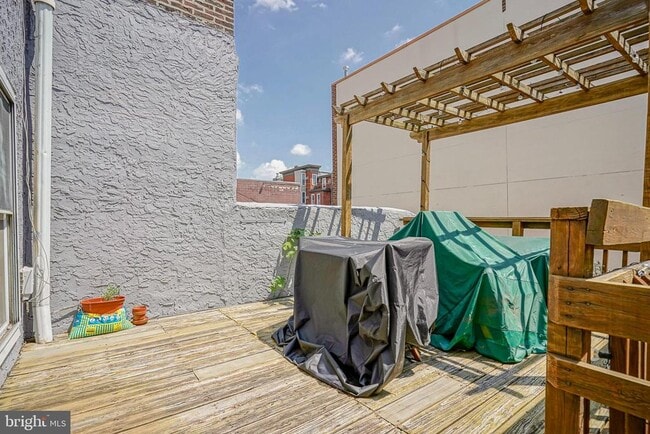 Building Photo - 523 N 20th St
