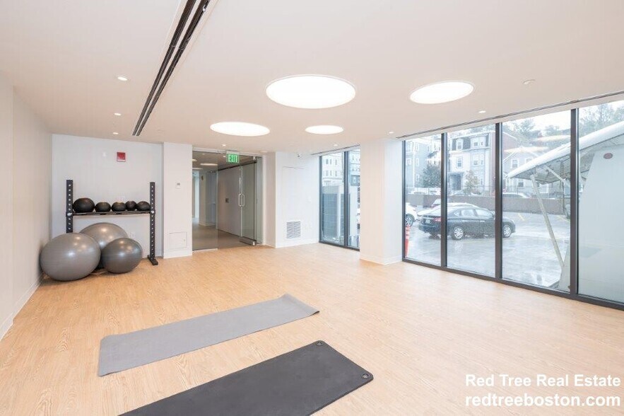 Building Photo - 1410 Columbia Rd