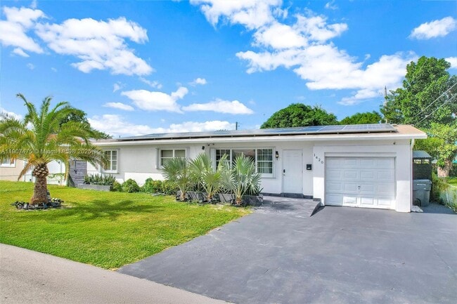 Primary Photo - 1420 S 24th Terrace