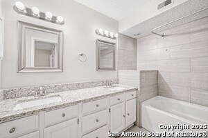 Building Photo - 13130 Blanco Rd