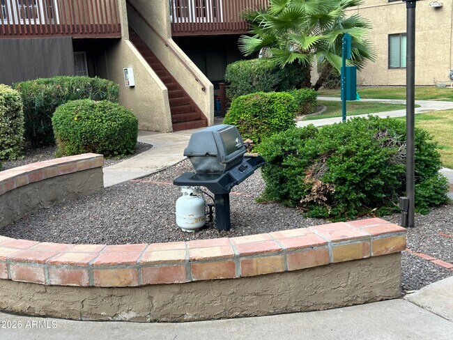 Building Photo - 14203 N 19th Ave