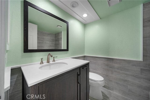 Building Photo - 3327 Deaver Dr