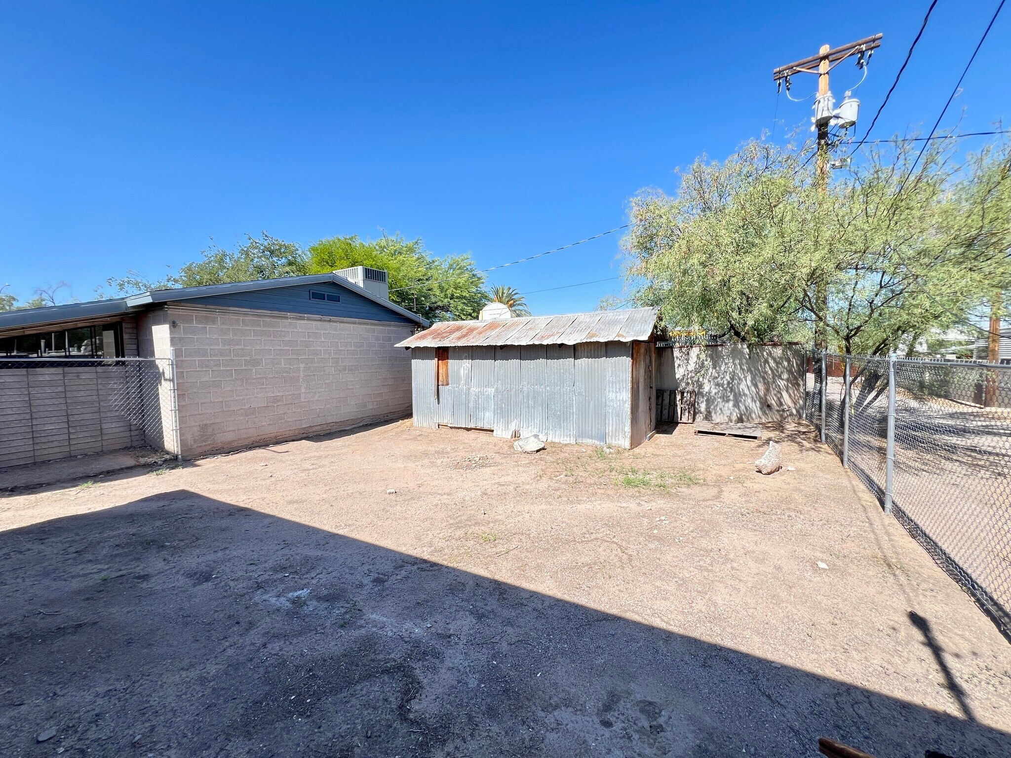 Backyard - 1121 N 1st Ave