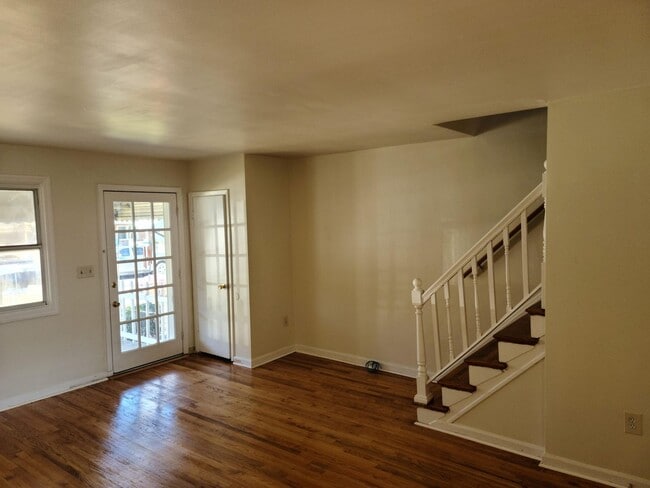 Building Photo - 4443 Scotia Rd