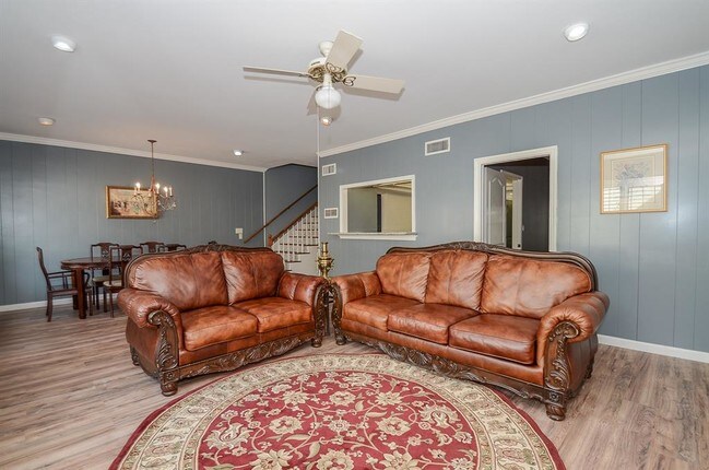 Building Photo - 8606 Oakford Dr