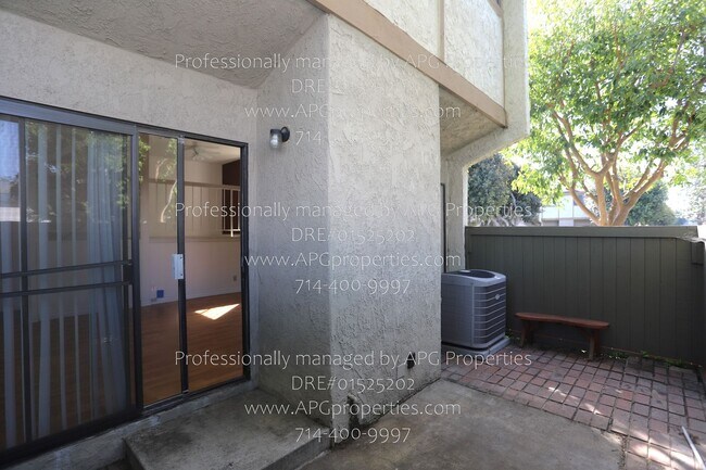 Building Photo - 2000 W Palmyra Ave