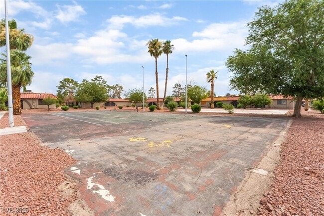 Building Photo - 3529 Folage Dr
