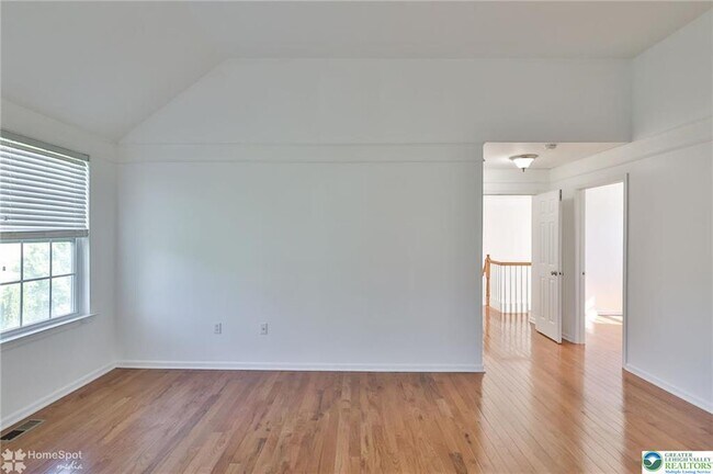 Building Photo - 2784 Clark Pl