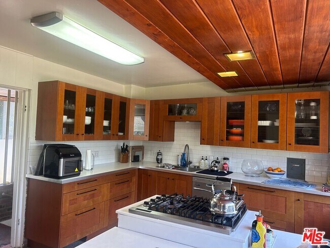 Building Photo - 809 Toulon Dr