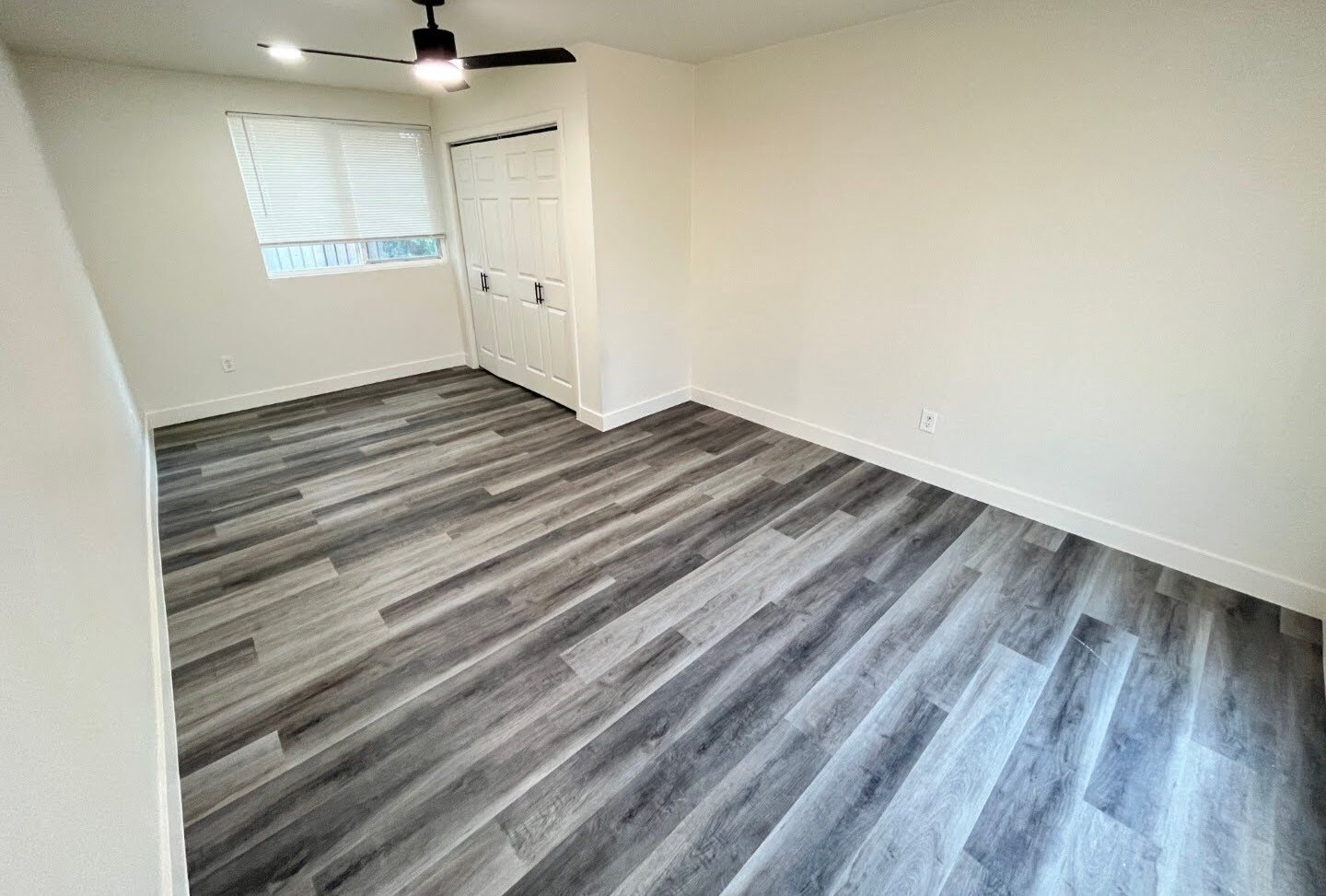 Building Photo - 515 Ramona Ave