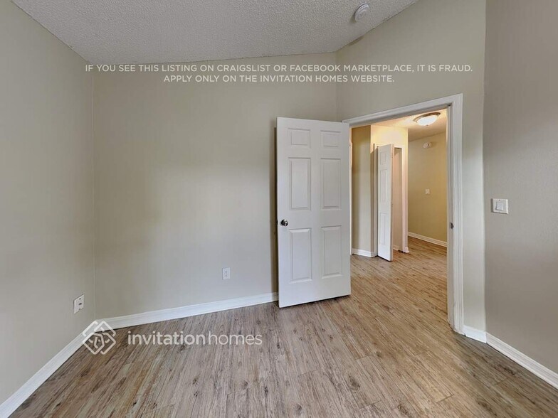 Building Photo - 1401 Brookebridge Dr