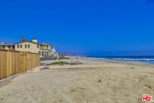 Building Photo - 6278 Paseo Cyn Dr
