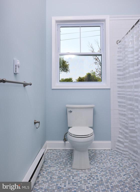 Building Photo - 2810 S Arlington Ridge Rd