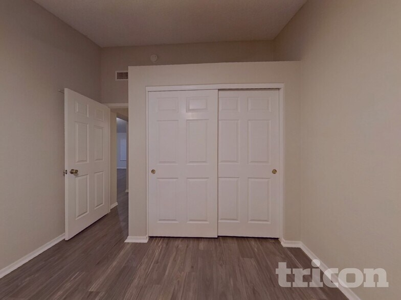 Building Photo - 1313 N Avoca