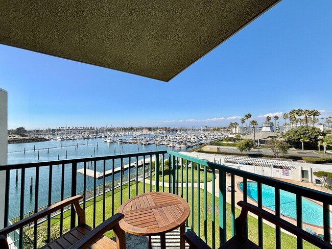 Building Photo - 1-Bedroom + 1 Bathroom Condo | Channel Islands Waterfront | Monthly Furnished Rental